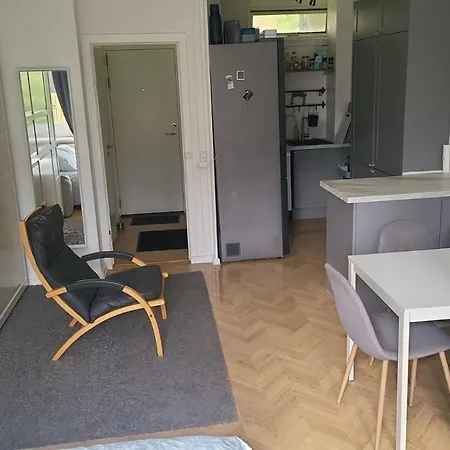 Close To Tram And Train Station &dtu